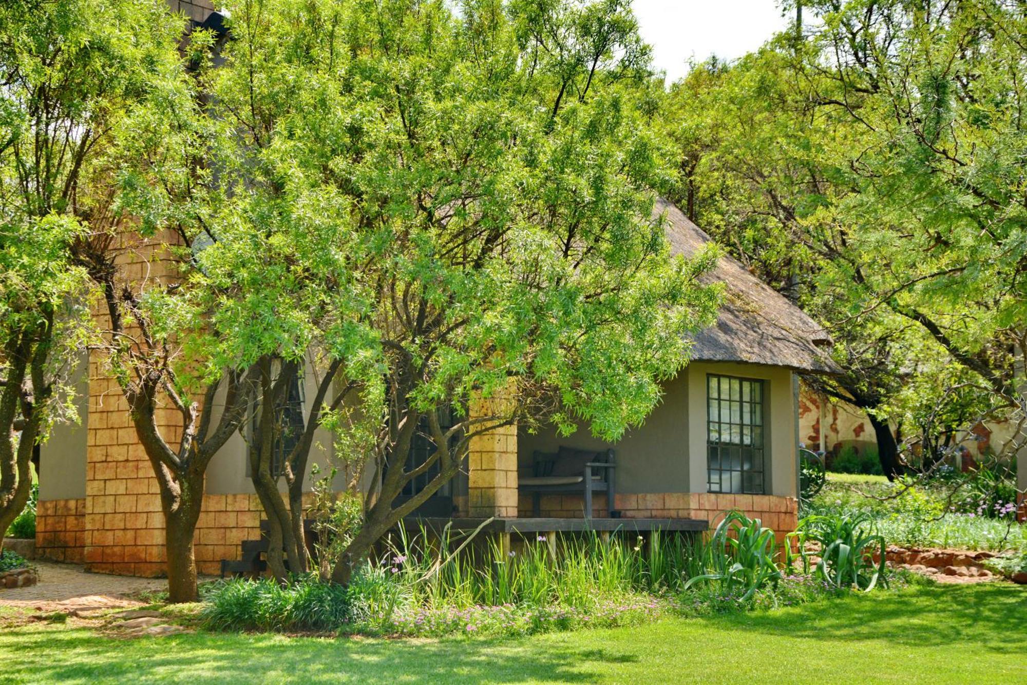 African Hills Safari Lodge & Spa Magaliesburg Exterior foto